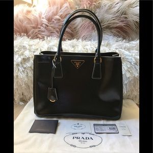 PRADA Saffiano medium handbag